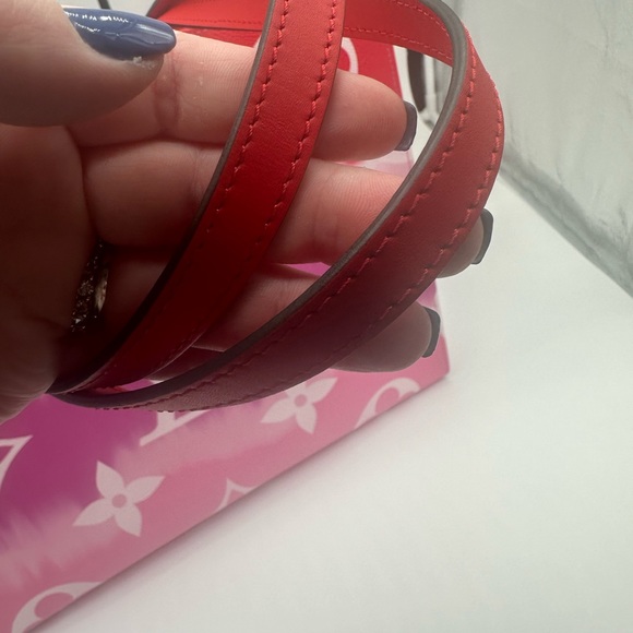 Louis Vuitton On the Go Red excellent used condition!!! - Picture 7 of 14